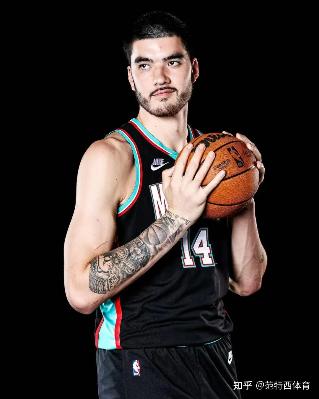 爱游戏体育-关于孟菲斯灰熊发布备战花絮，今晚战术微调，NBA季后赛任务艰巨，球探报告显示潜力的信息