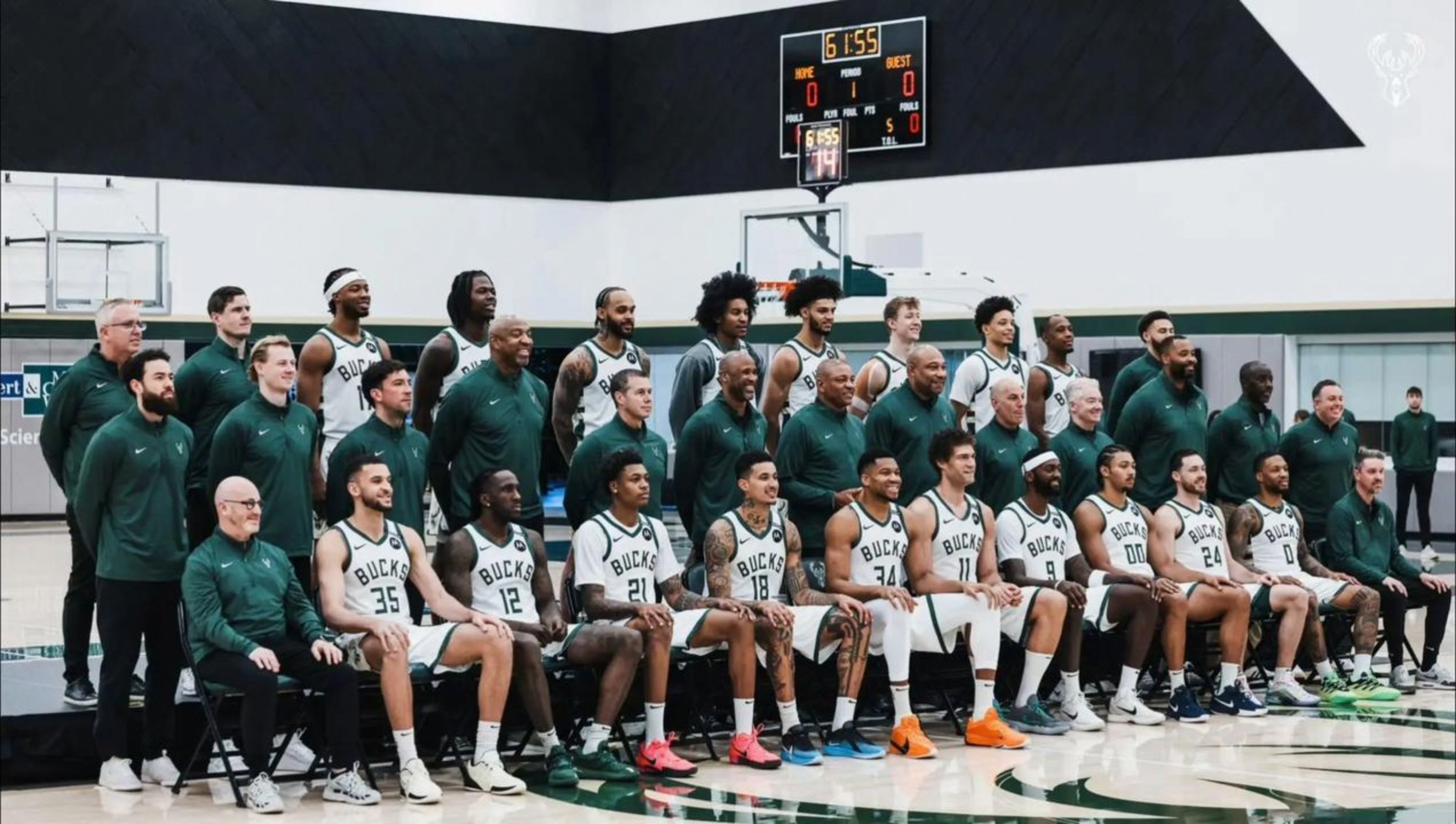 爱游戏官网-关键时刻迈阿密热火备战NBA常规赛，主帅复盘细节曝光，球迷炸锅，更衣室氛围转暖的简单介绍